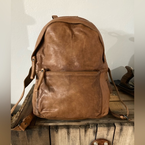Pepperoni -Toffee | Leather Backpack | Aunts & Uncles - Picture 2 of 8